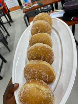 Doughnut, Eggroll, Hot dog roll